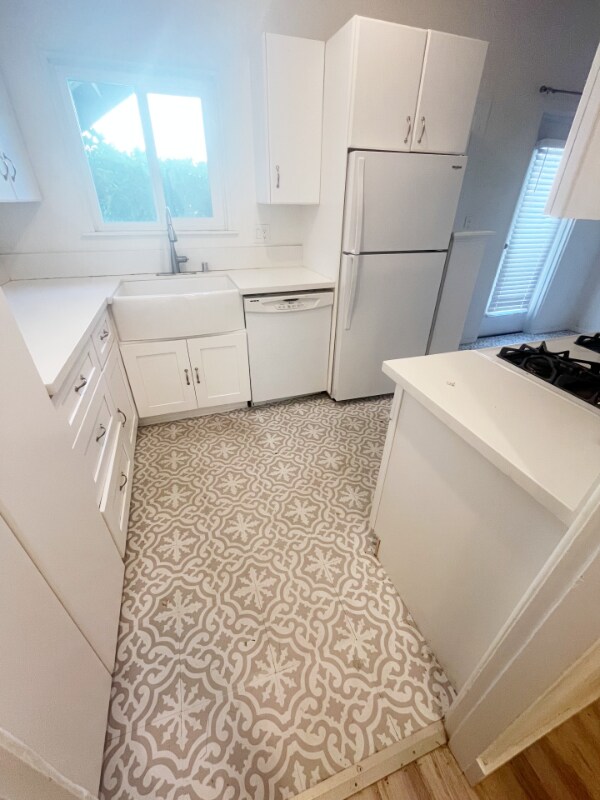 Building Photo - 244 Cliff Dr