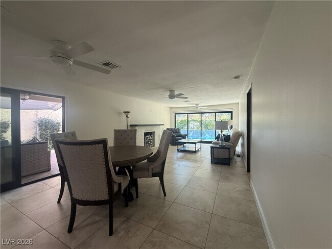 Building Photo - 2208 Plaza Del Puerto