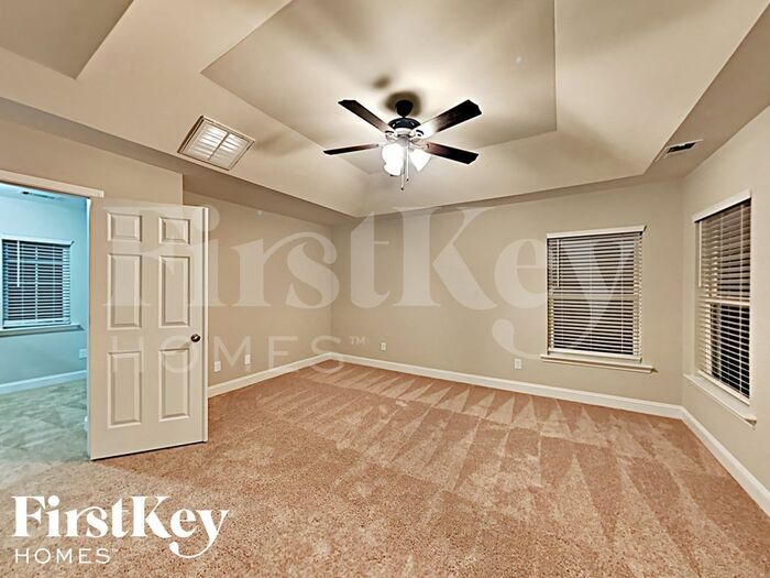 Building Photo - 12812 Cumberland Cove Dr