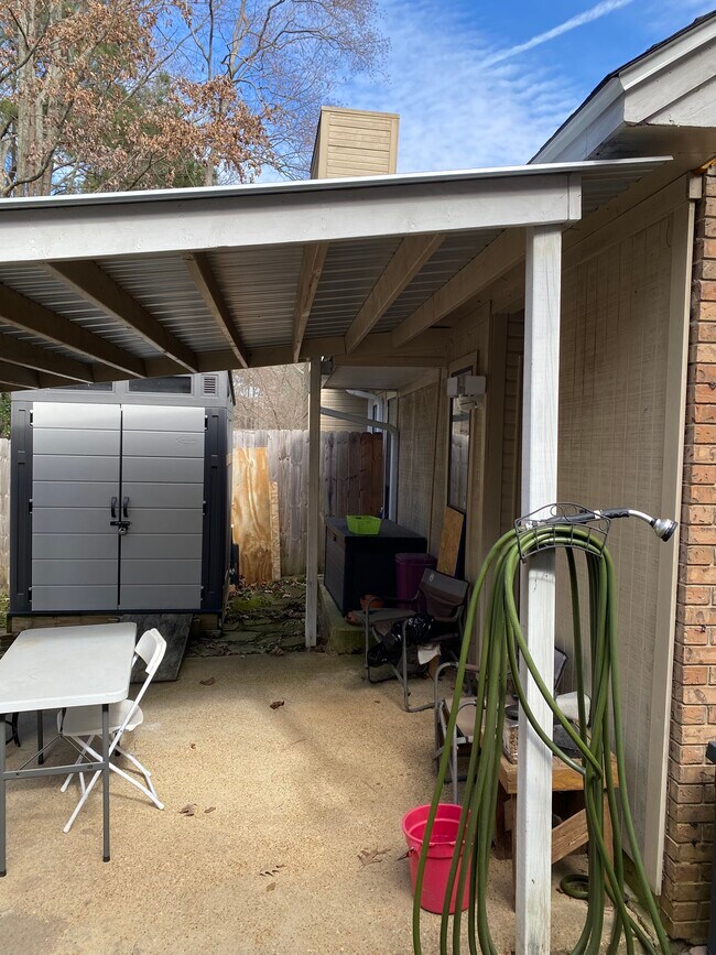 Building Photo - 217 Brendalwood Blvd