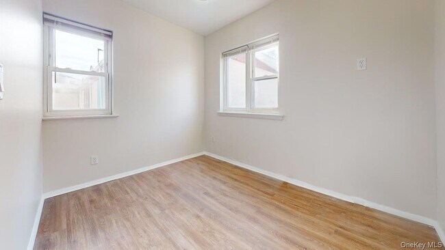 Building Photo - 110-41 62nd Dr