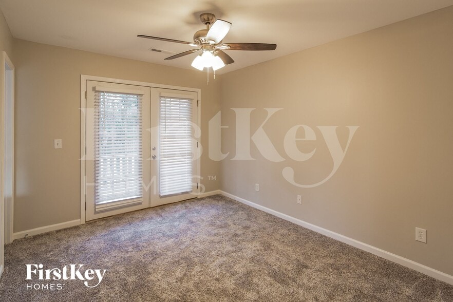 Building Photo - 8954 Planters Row Ln