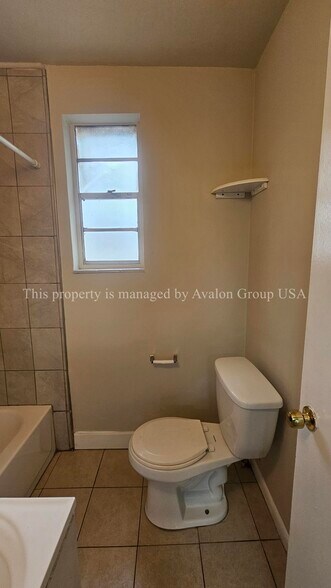 Building Photo - 1453 Winnebago Ave