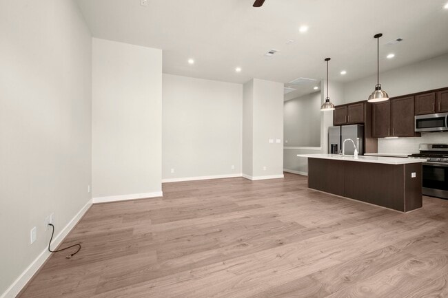Building Photo - 138 Knightsbridge Park Ln