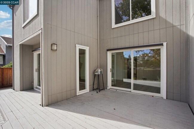 Building Photo - 119 Cypress Point Way