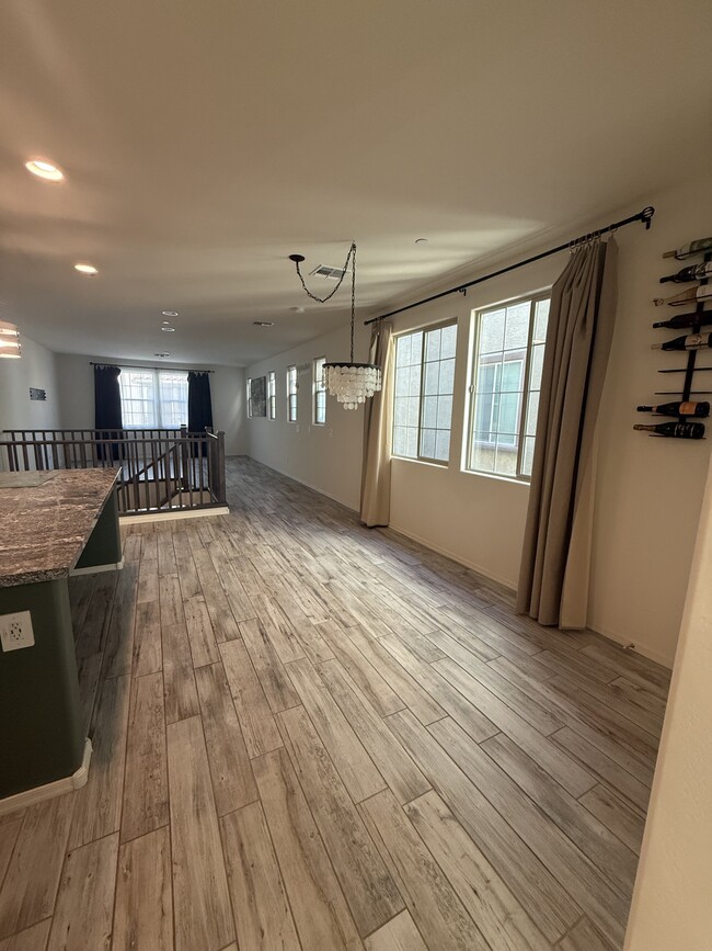 Building Photo - 1688 E Hampton Ln