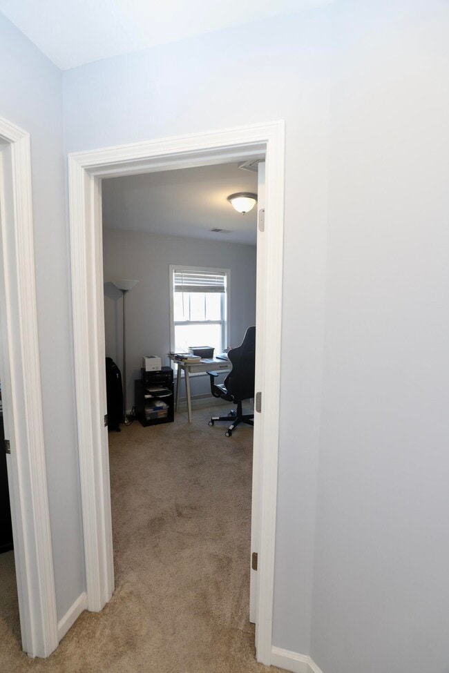 Building Photo - 1009 Providence Plantation Dr