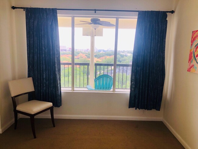 Building Photo - 1002 S Harbour Island Blvd