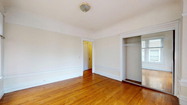 Building Photo - 720 Jones St