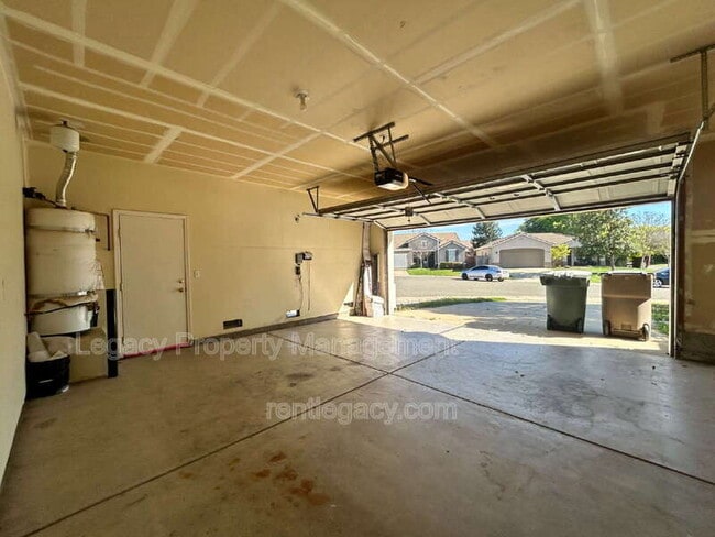 Building Photo - 300 Dedham Ct