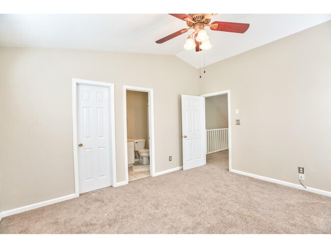 Building Photo - 1330 Pawnee Pointe Ct