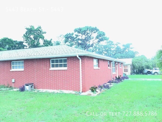 Building Photo - 5443 Beach St