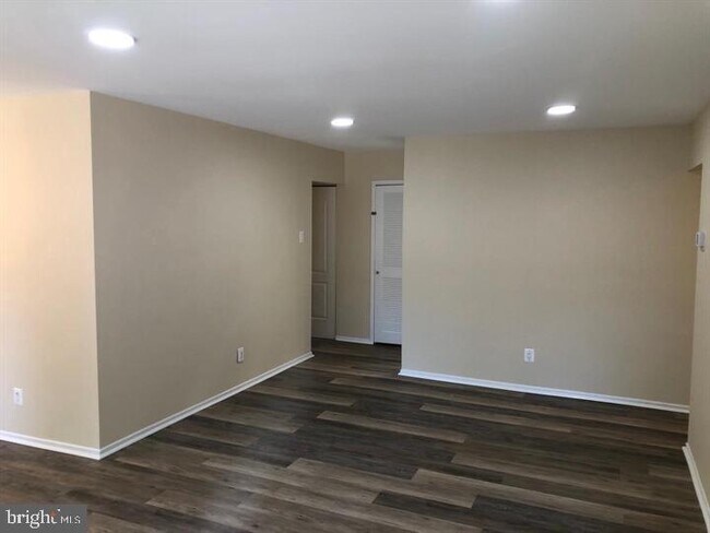 Building Photo - 19443 Brassie Pl