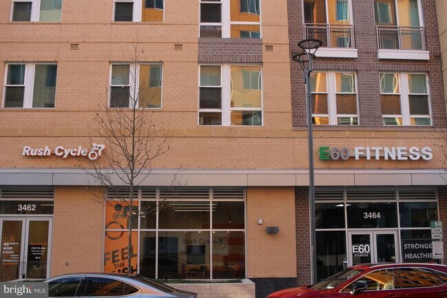 Building Photo - 3705 S George Mason Dr