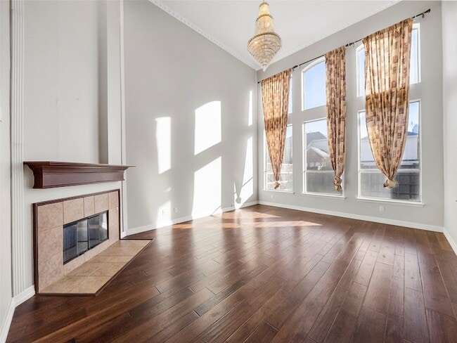 Building Photo - 9943 Red Cedar Dr