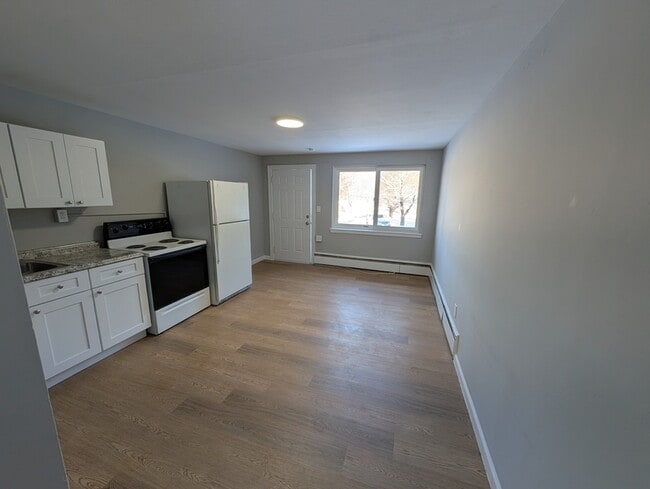 Building Photo - 1113 Portland-Cobalt Rd