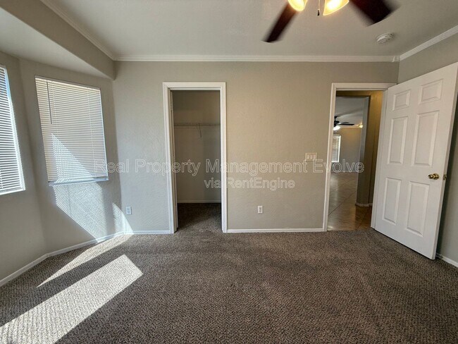 Building Photo - 22621 W Yavapai St