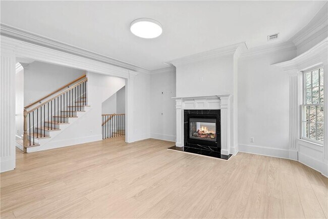 Building Photo - 7665 Ledgewood Way