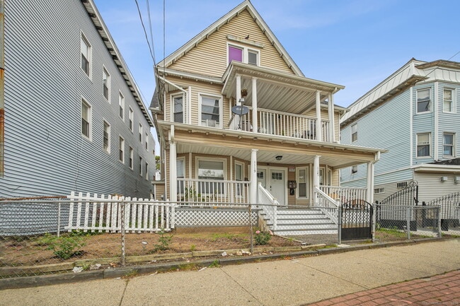 Primary Photo - 1119 Stratford Ave