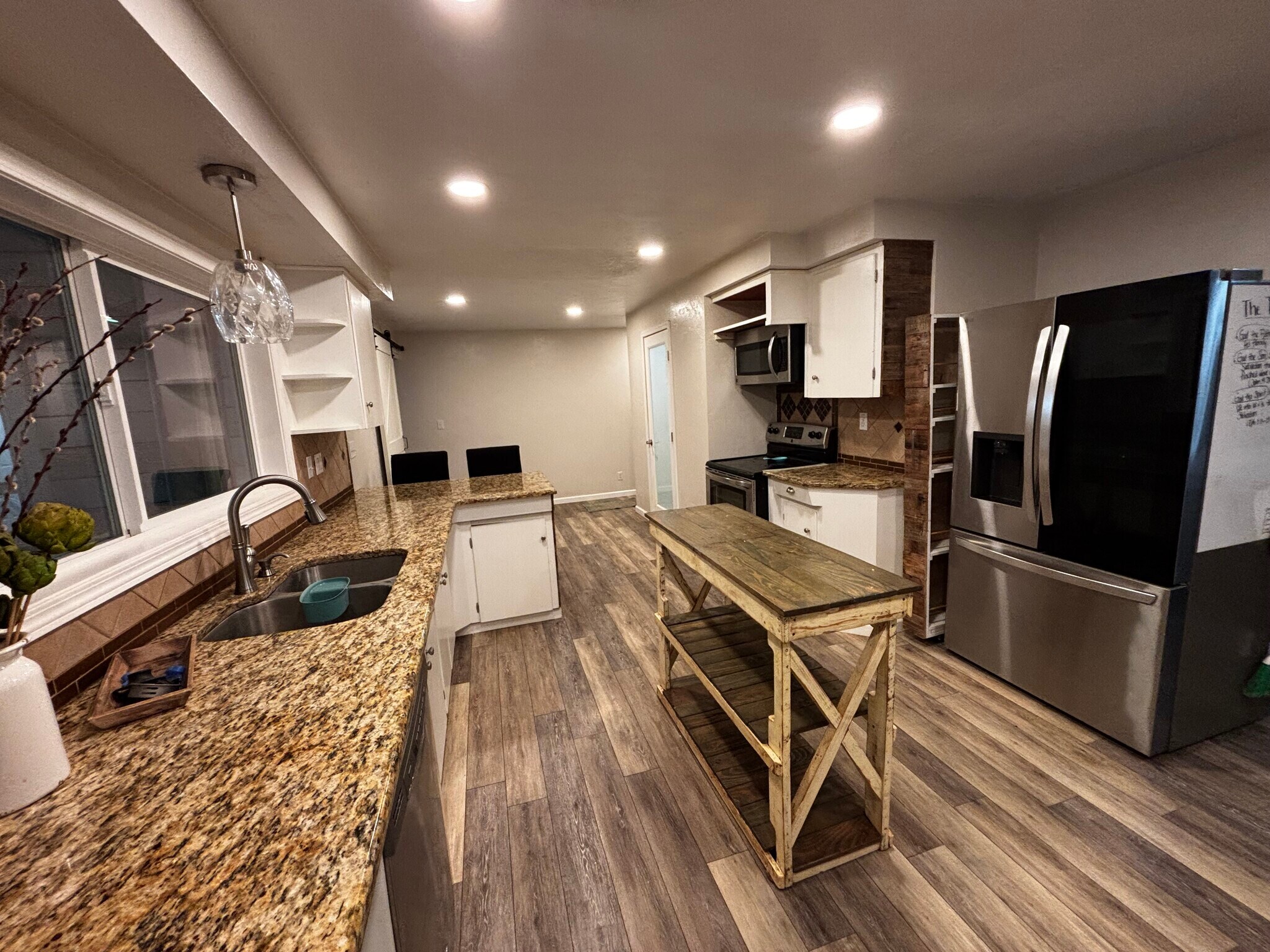 Kitchen - 6971 Rainbow Dr SE