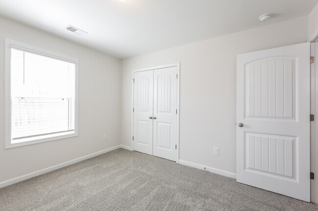 Building Photo - 117 Highland Park Ct