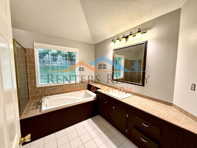Building Photo - 122 Sunset Ridge