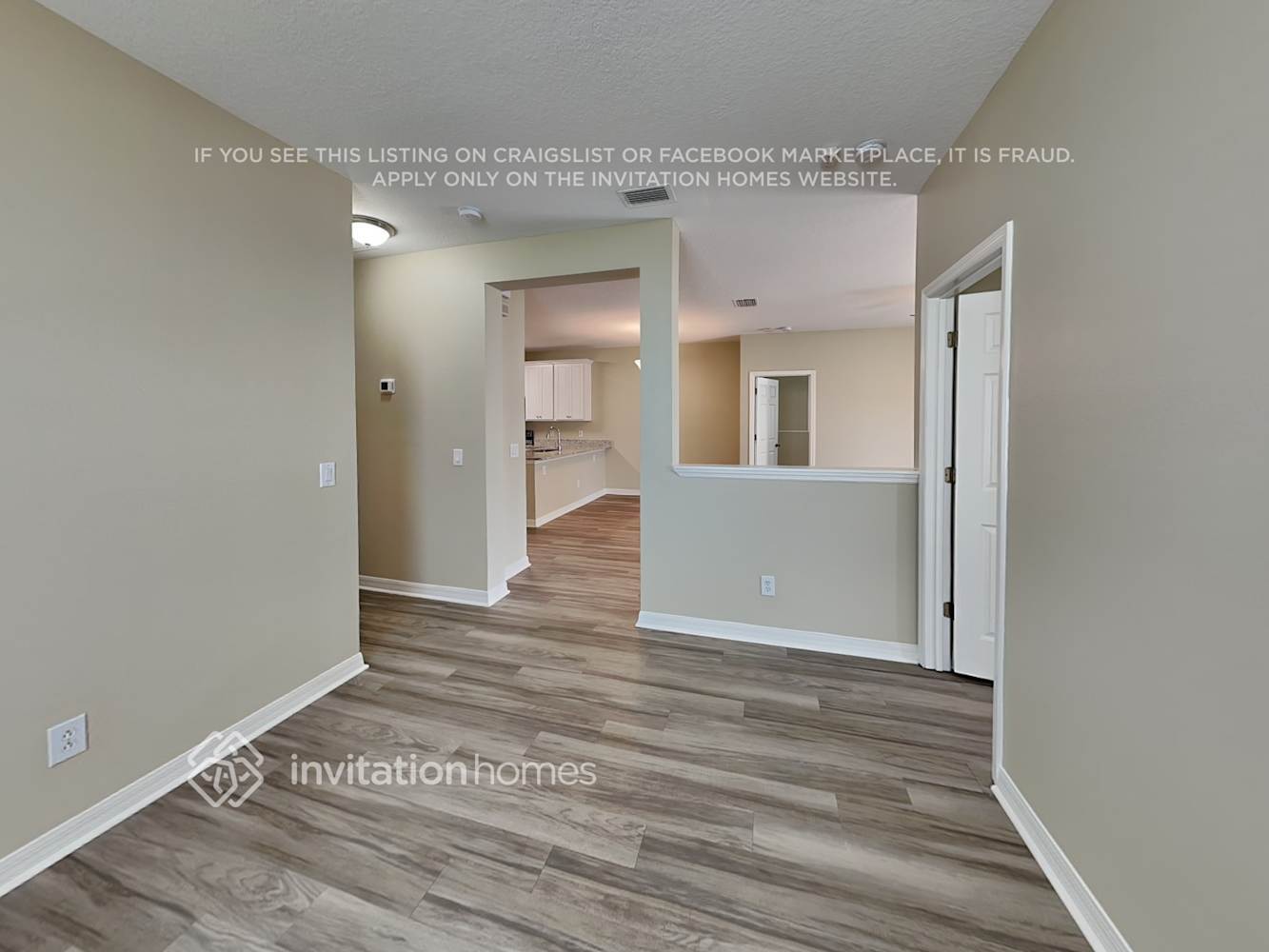 Building Photo - 901 Benton Dr