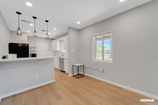 Building Photo - Charming 2BR House in Phoenix