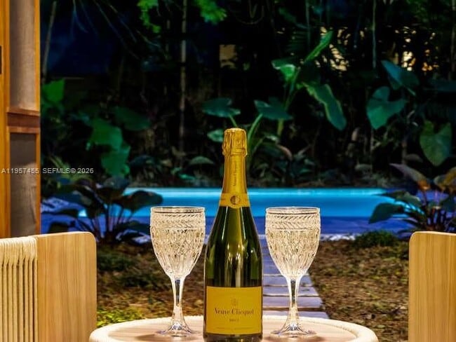 Building Photo - 2330 Overbrook St