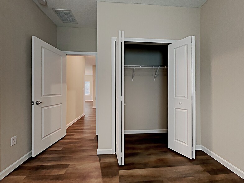 Building Photo - 123 Edge Pk Trl