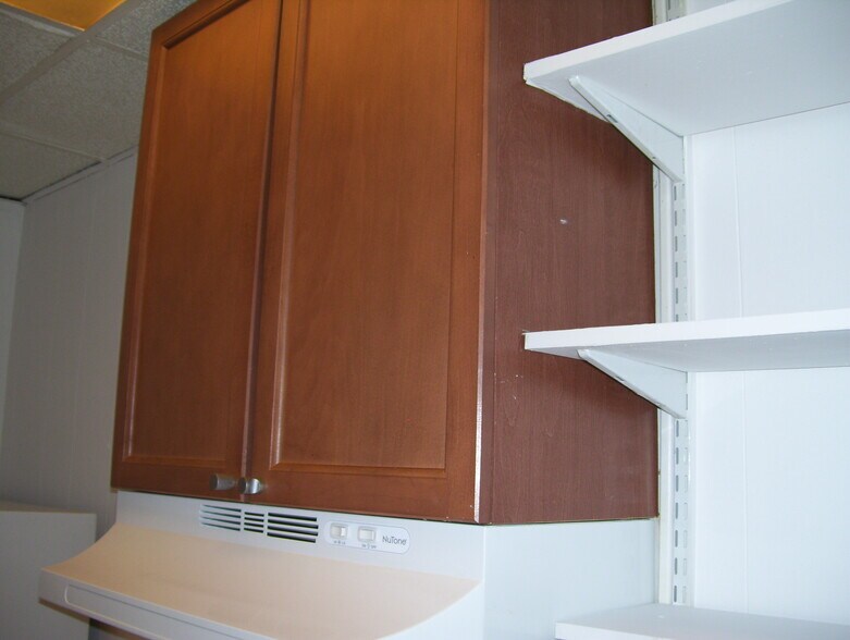 Building Photo - 914 N Salina St