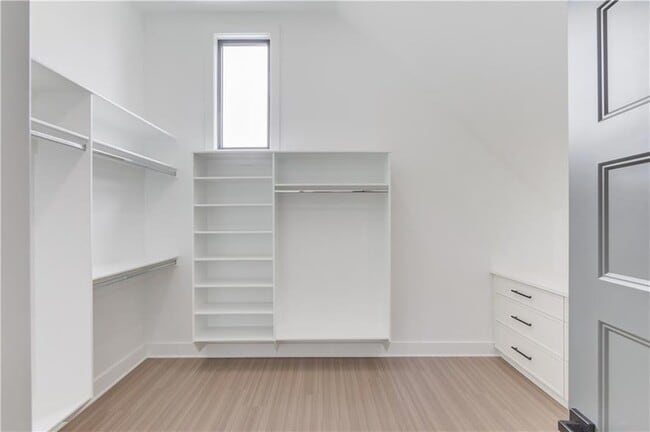 Building Photo - 37 Deer Cyn Dr