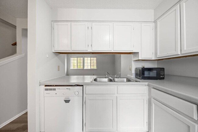 Building Photo - 7716 Sandra Ln