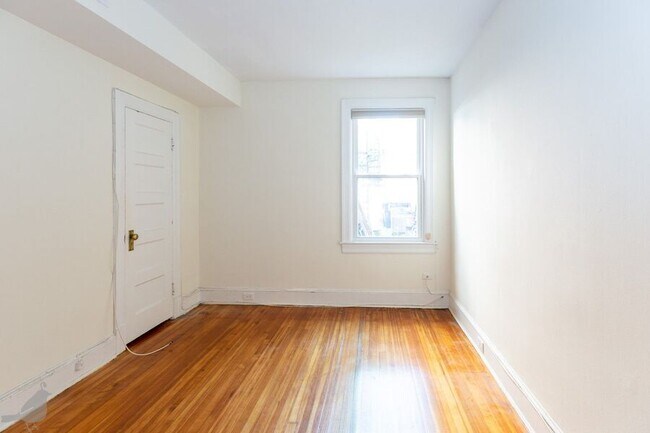 Building Photo - 1333 22nd St NW