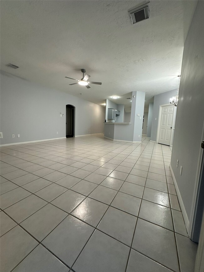 Building Photo - 8810 Barron Wood Cir E