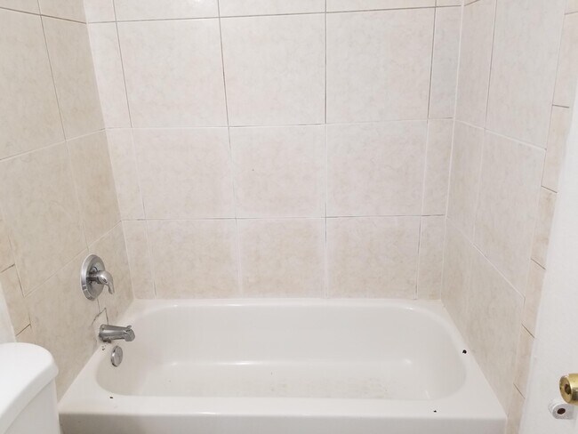 Building Photo - 2009 Division Ave