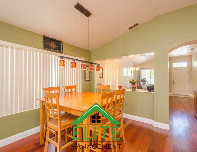 Building Photo - Charming 3-Bedroom Home in Prime Elk Grove...