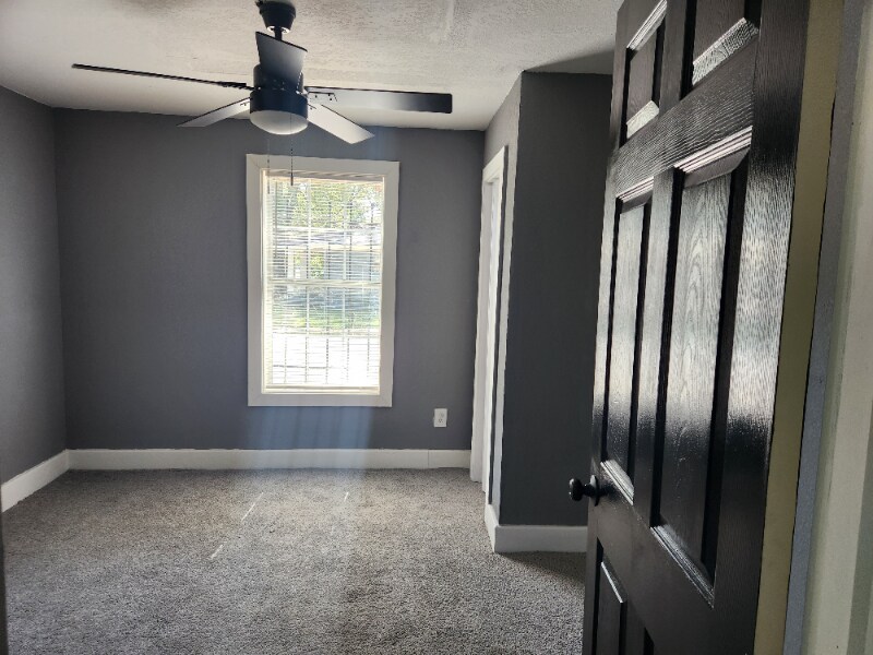 Building Photo - 791 Hanley St