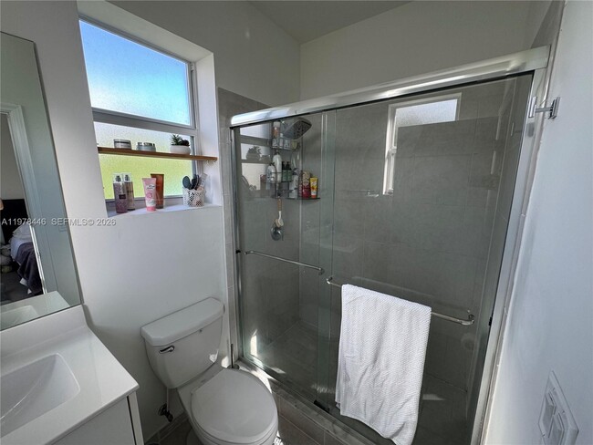 Building Photo - 2604 SE 19th St