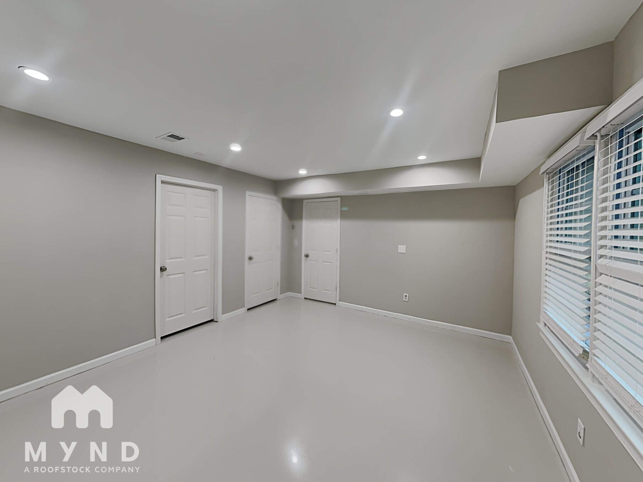 Building Photo - 1224 Classic Dr NE