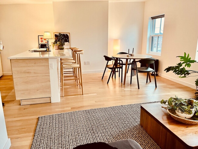 Building Photo - 316 Degraw St