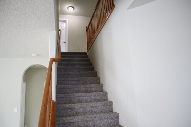 Building Photo - 9507 NE 39th Ave