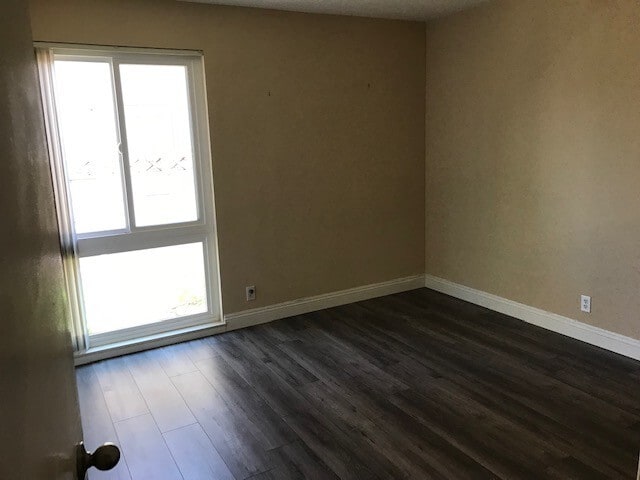 Building Photo - Rossmoor Home! Los Al Schools! Ready to Move In! 3 Bed 2 Bath!