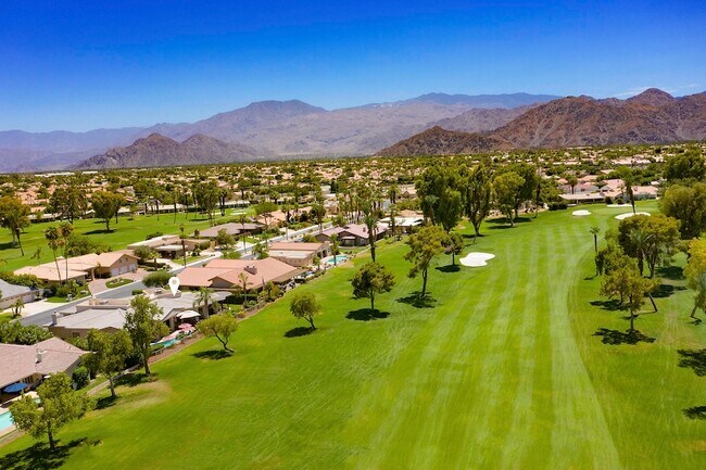 Building Photo - 43721 Chapelton Dr