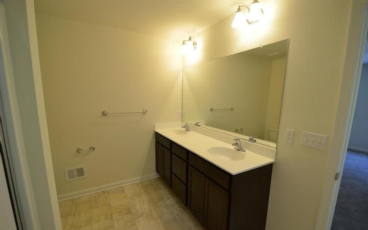 Building Photo - 5917 Sneed Dr