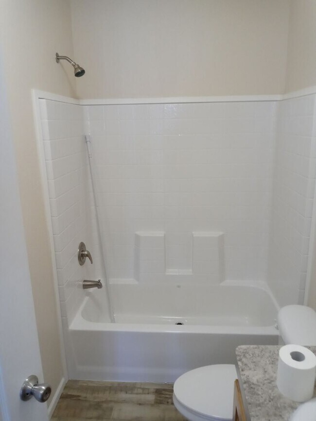Building Photo - 3bd/2 bath Mobile Home Available now!