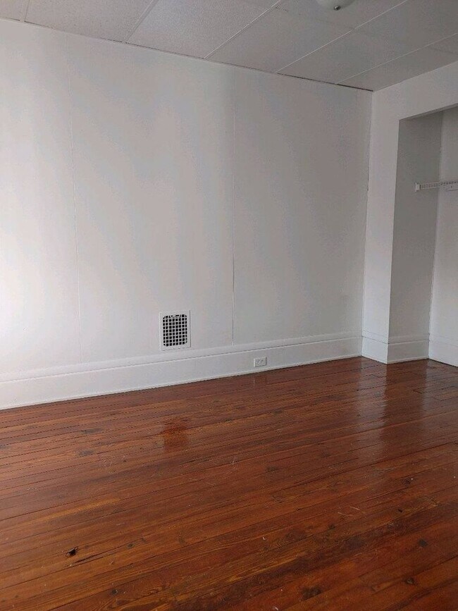 Building Photo - 21 S Hartley St