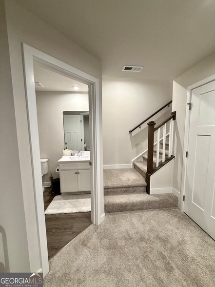 Building Photo - 2000 Fortuna St