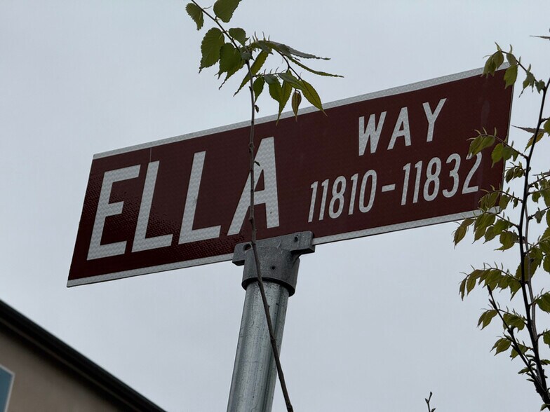 Building Photo - 11812 Ella Lane Way