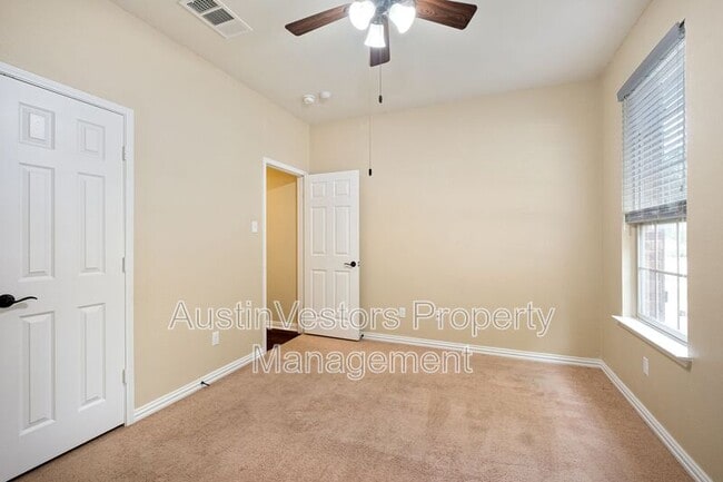 Building Photo - 2955 Angelina Dr